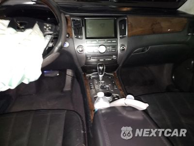 Zdjęcie 8 z 12 samochodu: 2011 HYUNDAI EQUUS SIGNATURE VIN:KMHGH4JFXBU029711 - miniatura
