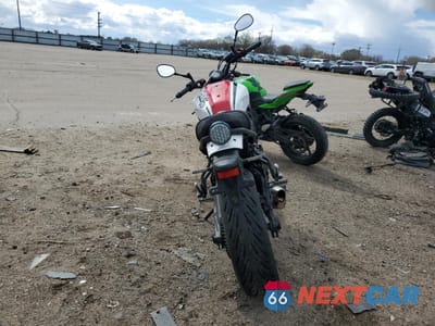 Czwarte zdjęcie samochodu z boku: 2021 YAMAHA XSR700 VIN:JYARM21E7MA001465 - miniatura