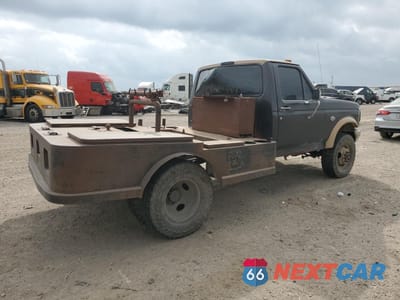 Trzecie zdjęcie samochodu z tyłu: 1997 FORD F350 VIN:1FDKF38F4VEB02098 - miniatura