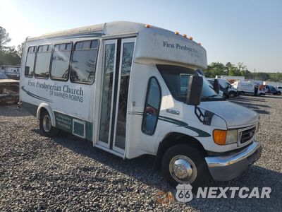 Czwarte zdjęcie samochodu z boku: 2007 FORD ECONOLINE E350 SUPER DUTY CUTAWAY VAN VIN:1FDWE35S17DB49278 - miniatura