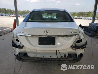 Zdjęcie 6 z 12 samochodu: 2015 MERCEDES-BENZ C 300 4MATIC VIN:55SWF4KB7FU015568 - miniatura