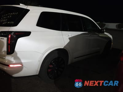 Trzecie zdjęcie samochodu z tyłu: 2022 CADILLAC XT6 SPORT PLATINUM VIN:1GYKPHRSXNZ214176 - miniatura