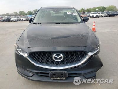 Piąte zdjęcie samochodu w środku: 2018 MAZDA CX-5 SPORT VIN:JM3KFBBM7J0453611 - miniatura