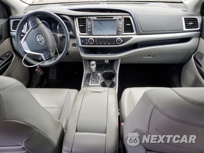 Zdjęcie 8 z 14 samochodu: 2016 TOYOTA HIGHLANDER XLE VIN:5TDJKRFHXGS278458 - miniatura