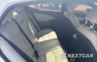 Zdjęcie 6 z 11 samochodu: 2015 KIA OPTIMA SX VIN:5XXGR4A66FG427883 - miniatura