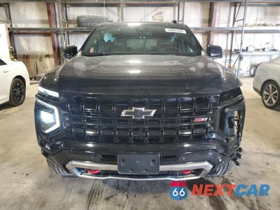 Piąte zdjęcie samochodu w środku: 2025 CHEVROLET SUBURBAN K1500 Z71 VIN:1GNS6DRD5SR121519 - miniatura