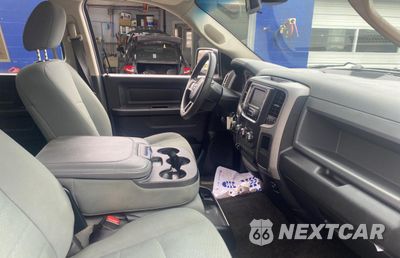 Piąte zdjęcie samochodu w środku: 2016 RAM 1500 ST VIN:1C6RR7KT0GS103504 - miniatura