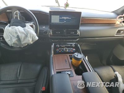 Zdjęcie 8 z 13 samochodu: 2023 LINCOLN NAVIGATOR L BLACK LABEL VIN:5LMJJ3TG3PEL16168 - miniatura
