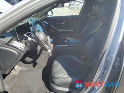 Zdjęcie 7 z 16 samochodu: 2024 MERCEDES-BENZ S MERCEDES-MAYBACH S 580 4M VIN:W1K6X7GB6RA254346 - miniatura
