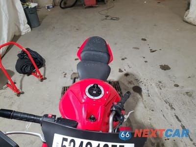 Piąte zdjęcie samochodu w środku: 2012 KAWASAKI EX650 EC VIN:JKAEXEE16CDA00661 - miniatura