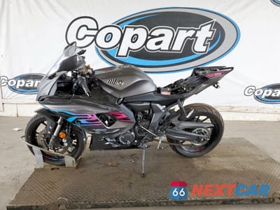 Trzecie zdjęcie samochodu z tyłu: 2024 YAMAHA YZFR7 VIN:JYARM38E5RA010958 - miniatura