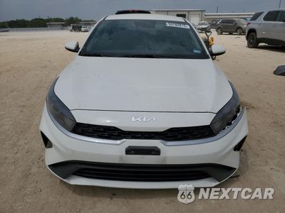 Piąte zdjęcie samochodu w środku: 2024 KIA FORTE LX VIN:3KPF24AD7RE800280 - miniatura