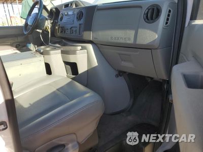 Zdjęcie 8 z 13 samochodu: 2010 FORD ECONOLINE E250 VAN VIN:1FTNE2EL4ADA09994 - miniatura