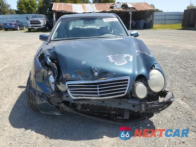 Piąte zdjęcie samochodu w środku: 2000 MERCEDES-BENZ E 320 VIN:WDBJF65J1YB151080 - miniatura