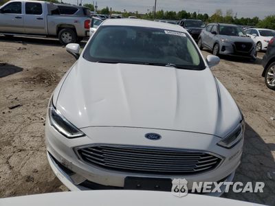 Piąte zdjęcie samochodu w środku: 2018 FORD FUSION SE HYBRID VIN:3FA6P0LU7JR118851 - miniatura