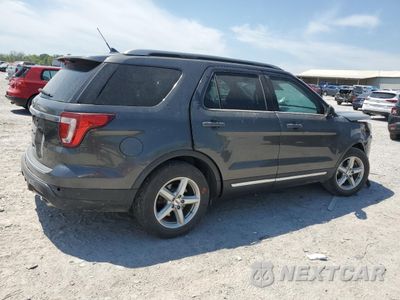 Trzecie zdjęcie samochodu z tyłu: 2018 FORD EXPLORER XLT VIN:1FM5K7D86JGC44989 - miniatura