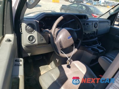 Zdjęcie 8 z 14 samochodu: 2017 FORD ECONOLINE E350 SUPER DUTY CUTAWAY VAN VIN:1FDWE3F69HDC54864 - miniatura
