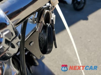 Zdjęcie 8 z 9 samochodu: 2016 HARLEY-DAVIDSON FLSTFB FATBOY LO VIN:1HD1JNV14GC015625 - miniatura