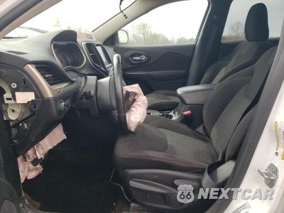 Zdjęcie 7 z 13 samochodu: 2016 JEEP CHEROKEE LATITUDE VIN:1C4PJMCB2GW145130 - miniatura
