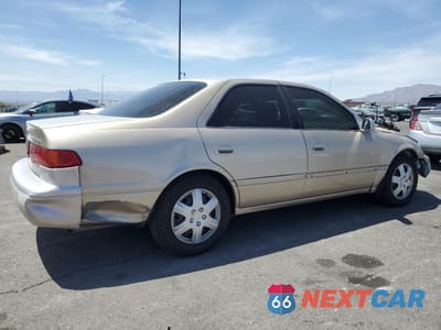 Trzecie zdjęcie samochodu z tyłu: 2000 TOYOTA CAMRY CE VIN:JT2BG22K7Y0476345 - miniatura
