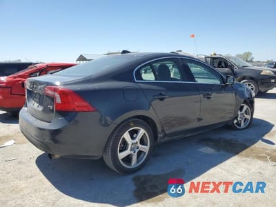 Trzecie zdjęcie samochodu z tyłu: 2012 VOLVO S60 T5 VIN:YV1622FS5C2036262 - miniatura
