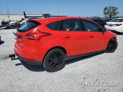 Trzecie zdjęcie samochodu z tyłu: 2016 FORD FOCUS SE VIN:1FADP3K27GL321948 - miniatura