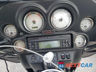 Zdjęcie 7 z 9 samochodu: 2010 HARLEY-DAVIDSON FLHX VIN:1HD1KB410AB623393 - miniatura