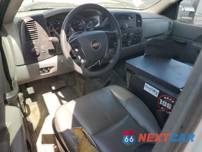 Zdjęcie 8 z 13 samochodu: 2012 CHEVROLET SILVERADO K3500 VIN:1GB3KZCG3CF208433 - miniatura