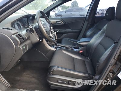 Zdjęcie 7 z 15 samochodu: 2016 HONDA ACCORD SPORT VIN:1HGCR2F51GA186865 - miniatura