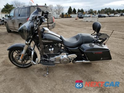 Trzecie zdjęcie samochodu z tyłu: 2017 HARLEY-DAVIDSON FLHXS STREET GLIDE SPECIAL VIN:1HD1KRC11HB643494 - miniatura