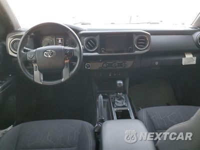 Zdjęcie 8 z 15 samochodu: 2018 TOYOTA TACOMA DOUBLE CAB VIN:3TMAZ5CN0JM069347 - miniatura