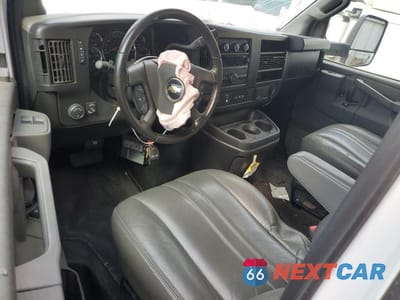 Zdjęcie 8 z 14 samochodu: 2022 CHEVROLET EXPRESS G3500 VIN:1GB0GSF74N1156205 - miniatura