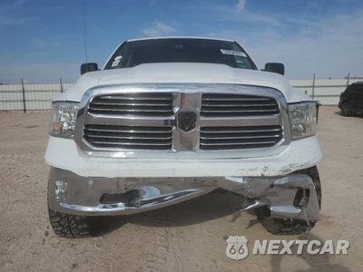 Piąte zdjęcie samochodu w środku: 2019 RAM 1500 CLASSIC SLT VIN:1C6RR6LT2KS539000 - miniatura