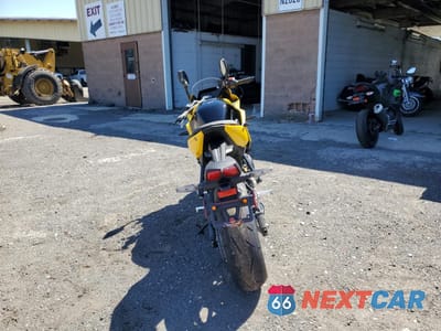 Czwarte zdjęcie samochodu z boku: 2025 SUZUKI GSX800 F VIN:JS1EM13B4S7100314 - miniatura