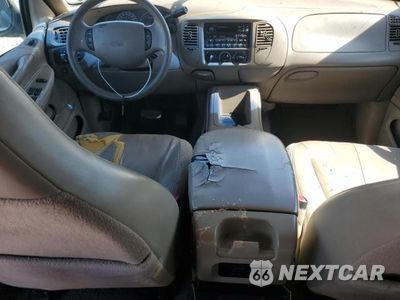 Zdjęcie 8 z 13 samochodu: 2000 FORD EXPEDITION XLT VIN:1FMRU1561YLC04570 - miniatura