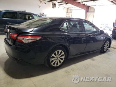Trzecie zdjęcie samochodu z tyłu: 2018 TOYOTA CAMRY L VIN:JTNB11HK8J3037987 - miniatura