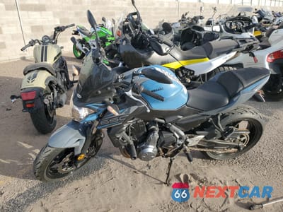 Trzecie zdjęcie samochodu z tyłu: 2019 KAWASAKI ER650 H VIN:JKAEREH12KDA37808 - miniatura