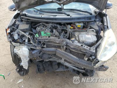 Zdjęcie 11 z 12 samochodu: 2014 TOYOTA PRIUS C VIN:JTDKDTB31E1569074 - miniatura