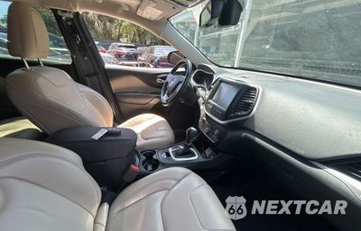 Piąte zdjęcie samochodu w środku: 2017 JEEP CHEROKEE LIMITED VIN:1C4PJLDB0HW541535 - miniatura
