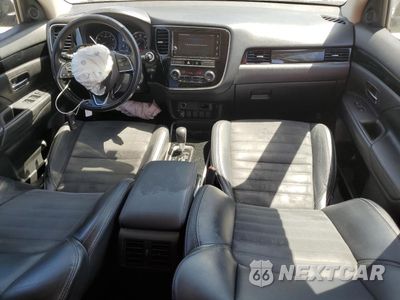 Zdjęcie 8 z 14 samochodu: 2019 MITSUBISHI OUTLANDER SE VIN:JA4AD3A34KZ019940 - miniatura