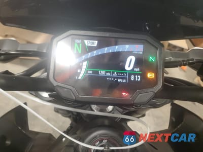 Zdjęcie 7 z 10 samochodu: 2023 KAWASAKI ZR900 F VIN:ML5ZRDF14PDA63008 - miniatura