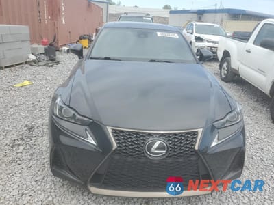 Piąte zdjęcie samochodu w środku: 2017 LEXUS IS 300 VIN:JTHCM1D26H5016820 - miniatura