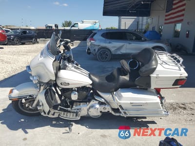 Trzecie zdjęcie samochodu z tyłu: 2008 HARLEY-DAVIDSON FLHTCUI VIN:1HD1FC41X8Y684574 - miniatura