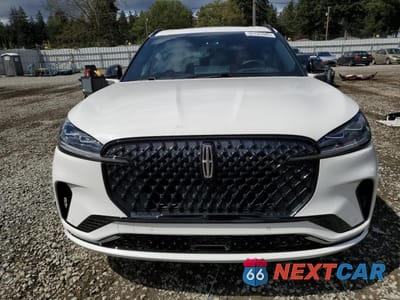 Piąte zdjęcie samochodu w środku: 2025 LINCOLN AVIATOR RESERVE VIN:5LM5J7XC6SGL05792 - miniatura