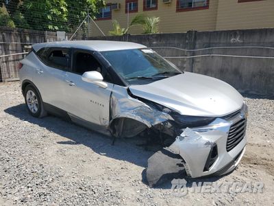 Czwarte zdjęcie samochodu z boku: 2021 CHEVROLET BLAZER 1LT VIN:3GNKBBRA8MS576113 - miniatura
