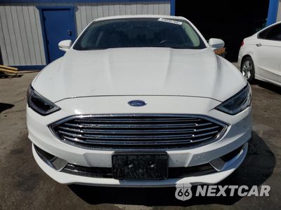 Piąte zdjęcie samochodu w środku: 2018 FORD FUSION SE HYBRID VIN:3FA6P0LU2JR171599 - miniatura