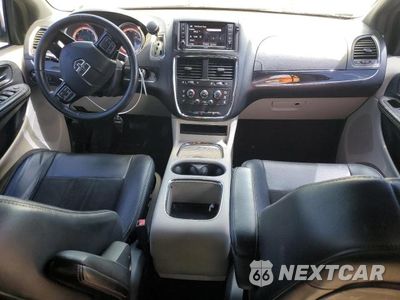 Zdjęcie 8 z 13 samochodu: 2017 DODGE GRAND CARAVAN SXT VIN:2C4RDGCG1HR673328 - miniatura