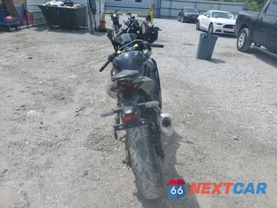 Czwarte zdjęcie samochodu z boku: 2024 KAWASAKI ZX400 P VIN:ML5ZXCP15RDA25790 - miniatura