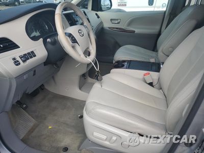 Zdjęcie 7 z 13 samochodu: 2013 TOYOTA SIENNA XLE VIN:5TDDK3DCXDS059559 - miniatura