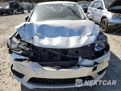 Piąte zdjęcie samochodu w środku: 2018 NISSAN SENTRA S VIN:3N1AB7AP4JL634955 - miniatura